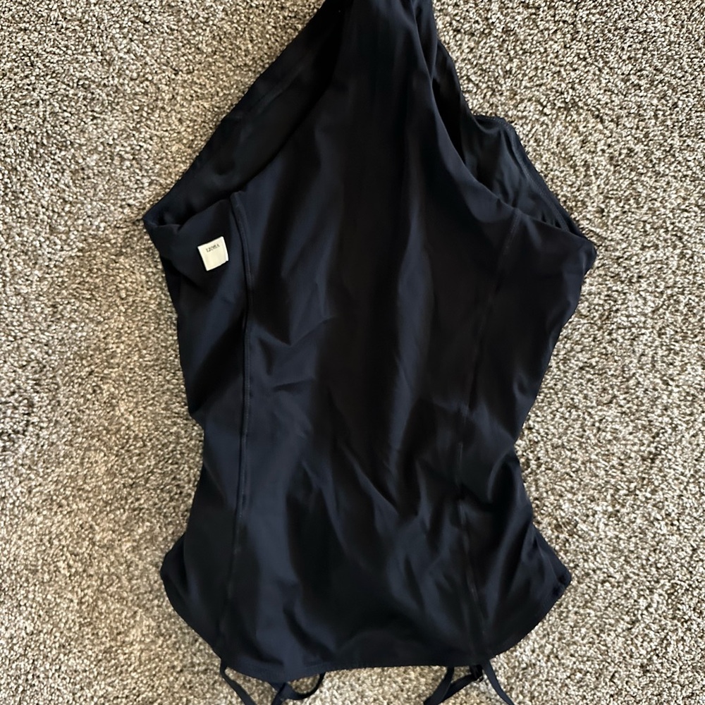 Vuori women's black one piece